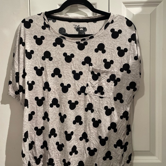 Disney Mickey Mouse Gray and Black Short Sleeve Tee - Picture 1 of 4